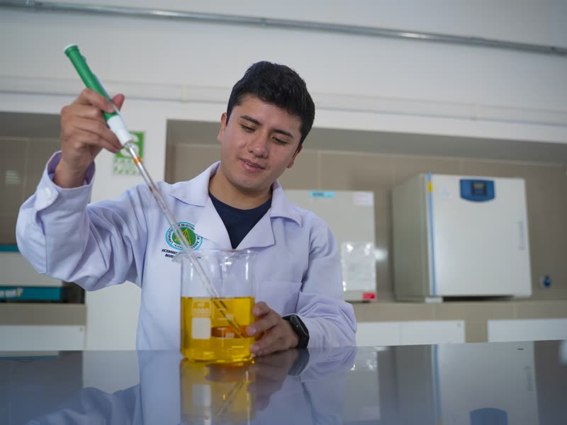 Ingeniería Química Industrial - UNCP